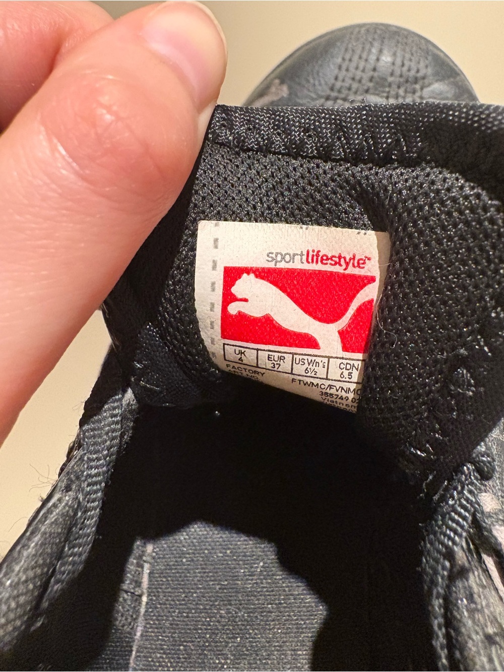 Puma Black Low-Top Women's Sneakers - Picture 3 of 3